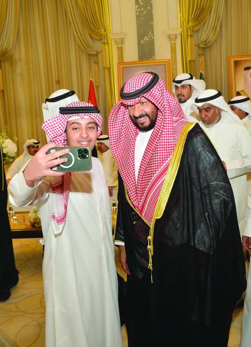 سيلفي مع الشيخ طلال الخالد 