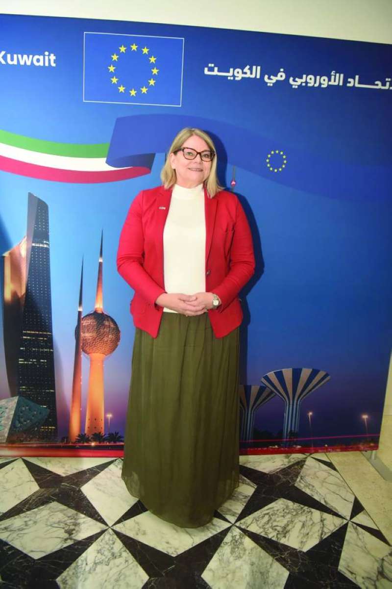 السفيرة كويستينن تُلقي كلمتها خلال الغبقة 