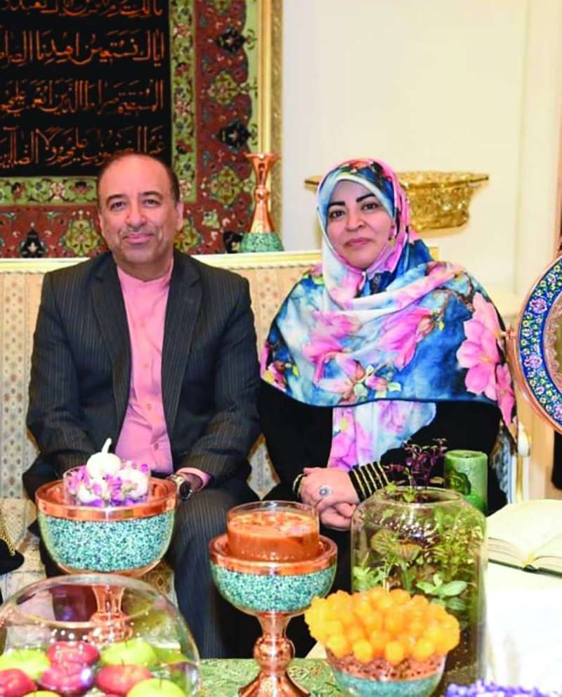 السفير توتونجي مع زوجته خلال وليمة إفطار أقامها بمناسبة النوروز