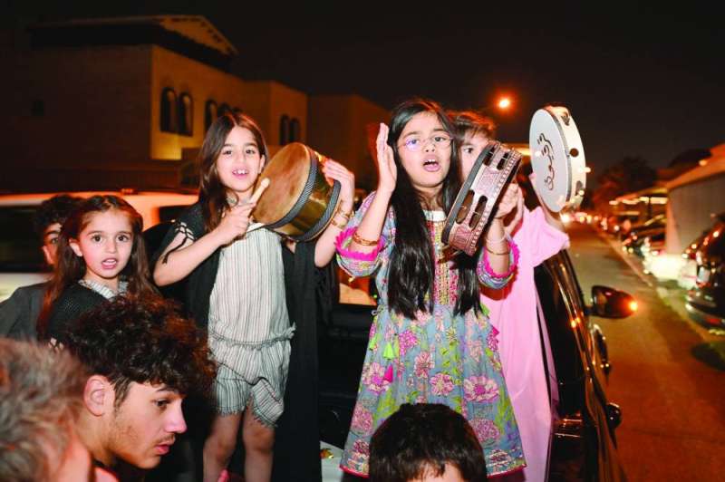 


«سلم ولدهم يالله» 