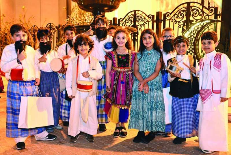 


مجاميع من الأطفال يحتفلون بالقرقيعان 