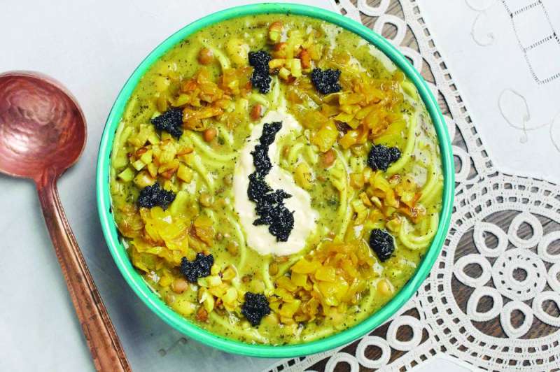 طبق «آش رشته»​ الإيراني 