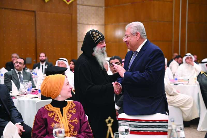 


حوار باسم بين السفير شلتوت والقمص بيجول 