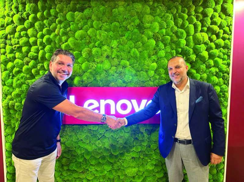 أشرف فتحي أبو الخير وجيوفاني دي فيليبو 