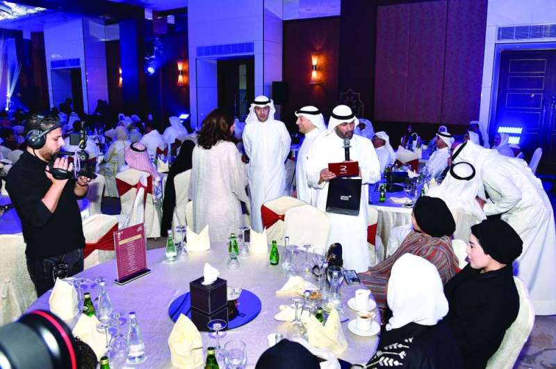 


مشاركة الجمهور في فقرات الغبقة 