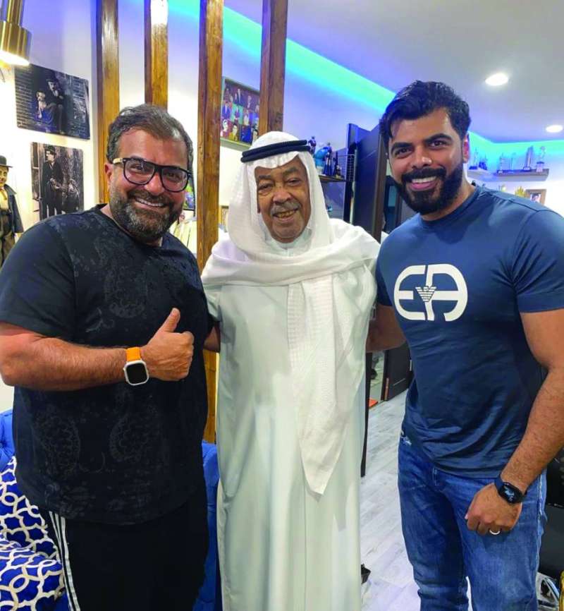 


النشمي وعبدال مع الفنان سعد الفرج 