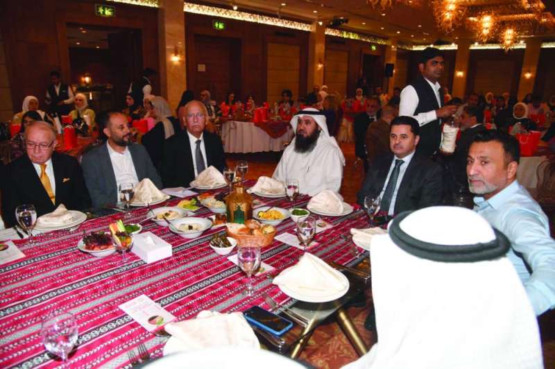 


السفير المجالي والعتل والزعبي وعدد من الحضور في الغبقة 