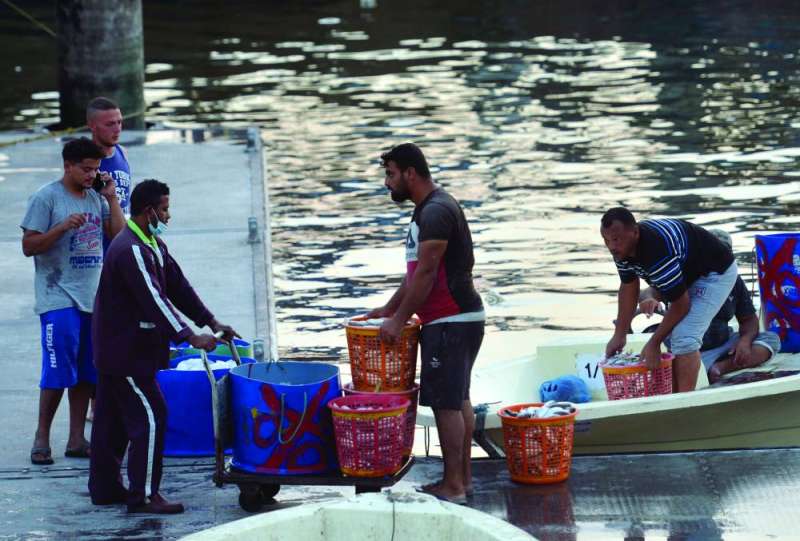 الظروف الحالية تدفع بالصيادين للهجرة لدول مجاورة