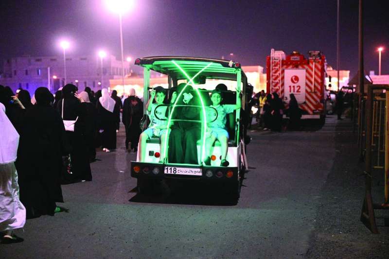 عربة غولف لنقل المصلين