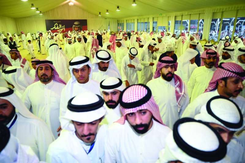 


حشد كبير من المهنئين 