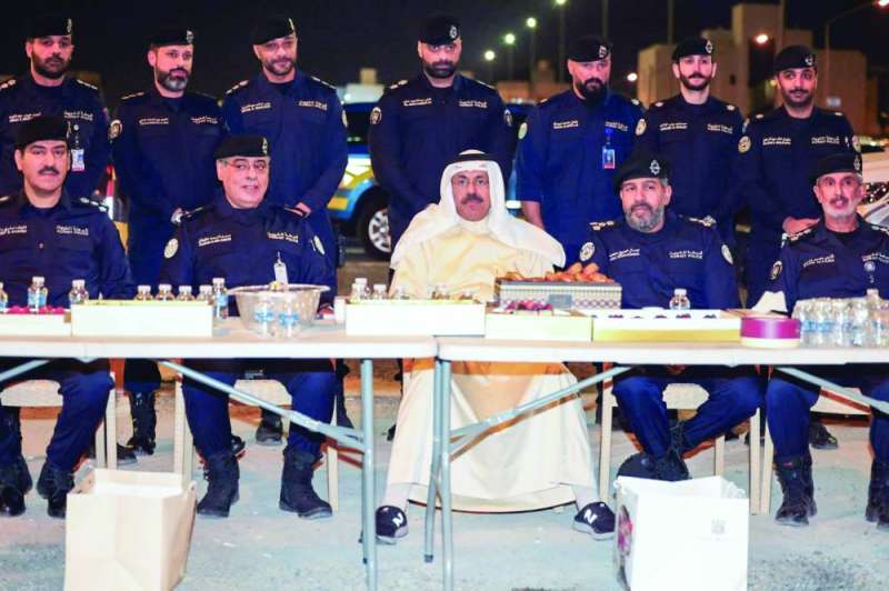 


النواف مع ضباط الشرطة 