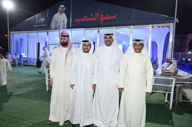 الساير محتفلاً بين محبيه