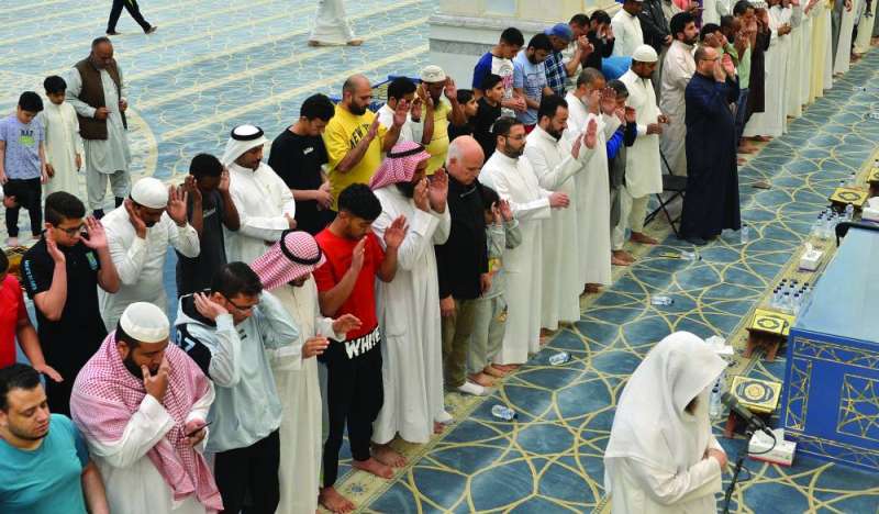 جانب من صلاة التهجد بمسجد هيف الحجرف