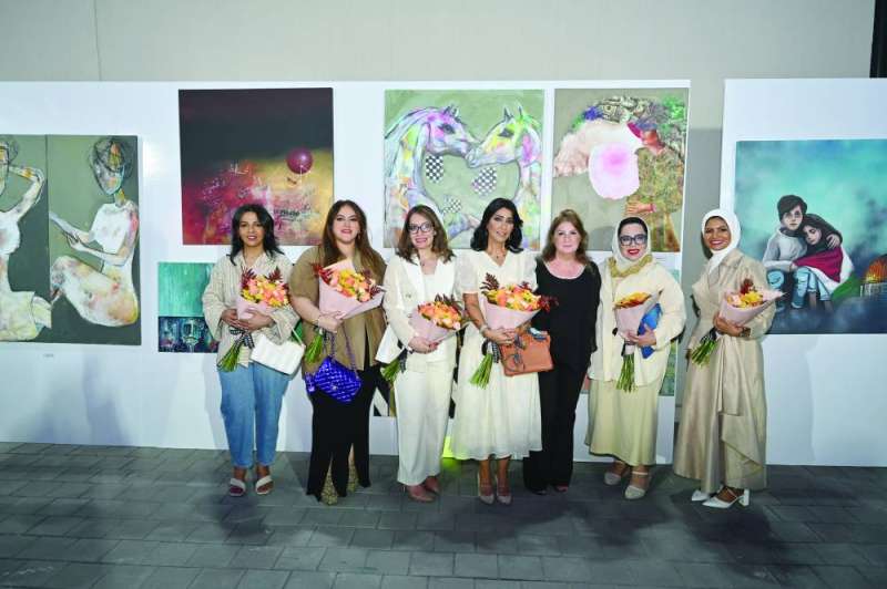 رحاب الأسدي متوسطة الفنانات التشكيليات اللاتي شاركن بالمعرض	(تصوير أسعد عبدالله ) 