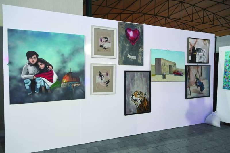 
رسومات فنية ذات فكر مُبتكر... بأنامل طلابية 