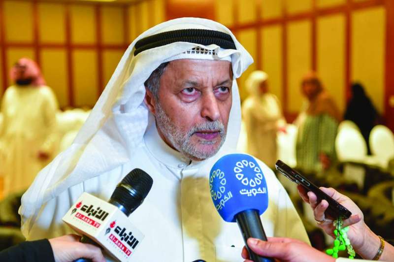 


العتيقي مصرّحاً على هامش حفل إطلاق التقرير 