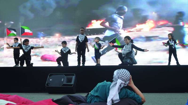 


جانب من المشهد التمثيلي خلال فعالية الجمعية الثقافية 	النسائية (تصوير سعود سالم) 