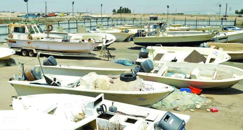 


المراكب تهالكت من فعل الزمن 