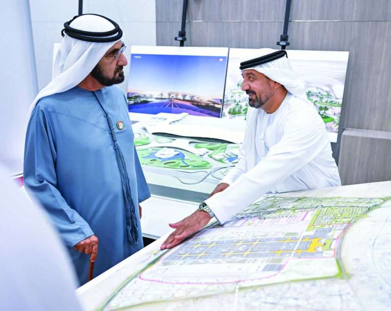 محمد بن راشد يطّلع على المشروع 