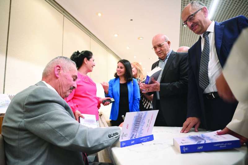 


توقيع الكتاب 