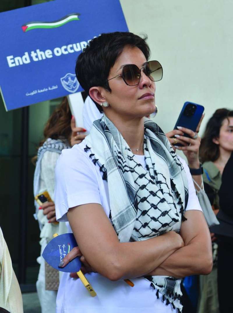 متضامنات مع الحق الفلسطيني