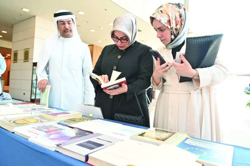 تصفّح الكتب المعروضة
