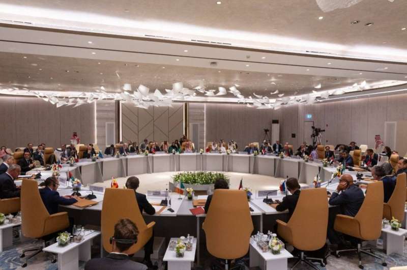 اجتماع اللجنة الوزارية المكلفة من القمة العربية الإسلامية الاستثنائية المشتركة 