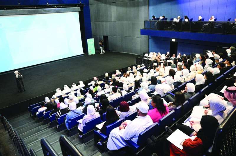 من اللقاء التوعوي للقائمين على البرنامج