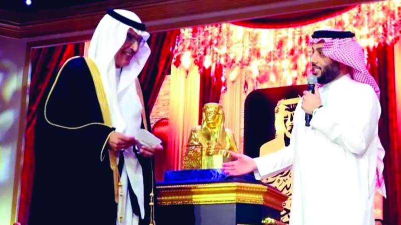 


«البدر» مكرّماً في الليلة التي أقامتها الهيئة العامة للترفيه 