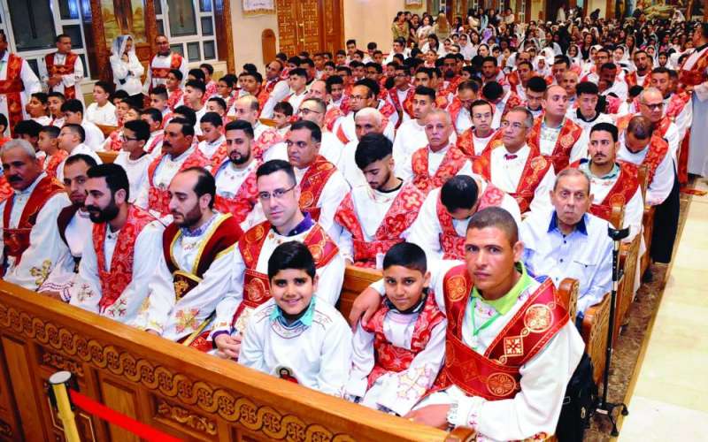 جانب من الحضور خلال القداس