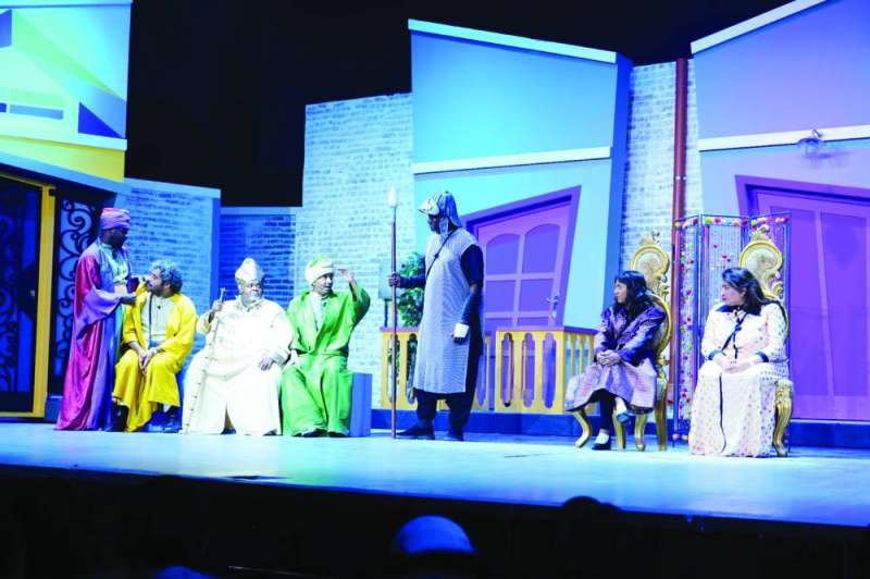 


... ومشهد آخر 