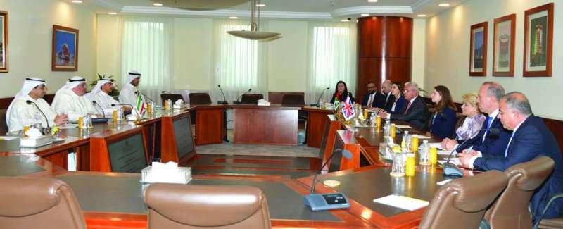 أحد اجتماعات فريق تصدير مع الجانب الكويتي بحضور السفيرة البريطانية والسفير الفلسطيني