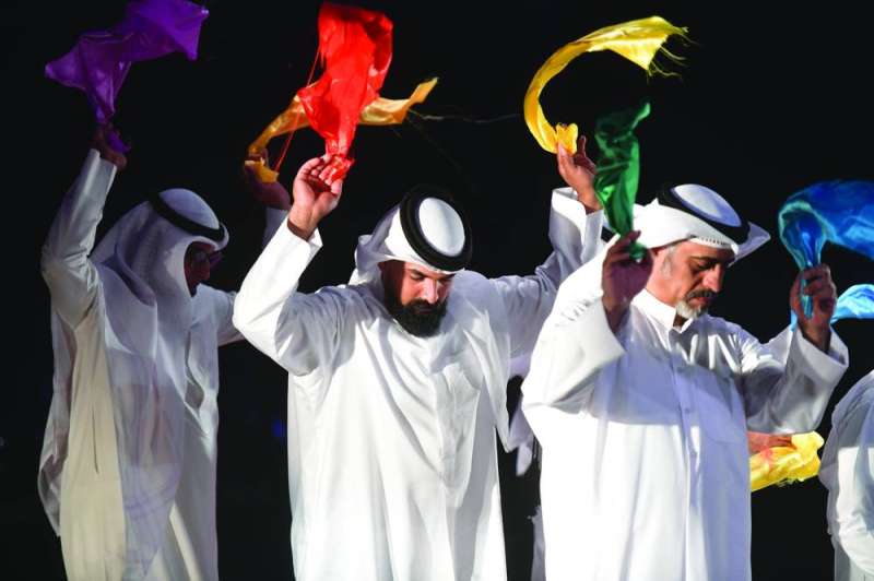 رقصة «المناديل الملوّنة» 