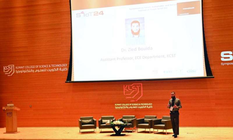 ...وإحدى المحاضرات