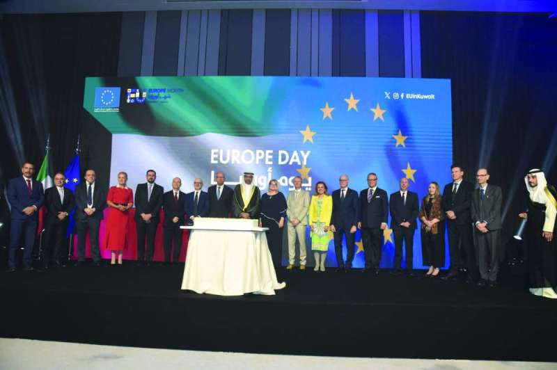 وزير الخارجية وسفراء الدول الأوروبية ورؤساء البعثات خلال الاحتفال 