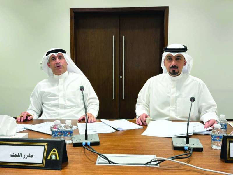 ناصر العازمي و سعود الكندري خلال الاجتماع