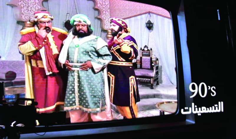 مشهد من أحد المسلسلات من التسعينات 