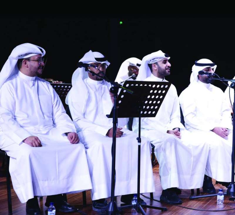 من أعضاء فرقة الكورال