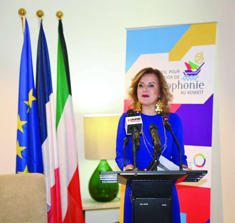 السفيرة متحدثة في المؤتمر الصحافي	 (تصوير نايف العقلة) 