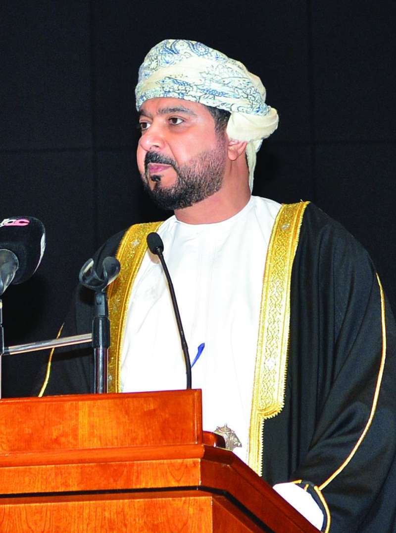 قيس اليوسف متحدّثاً 