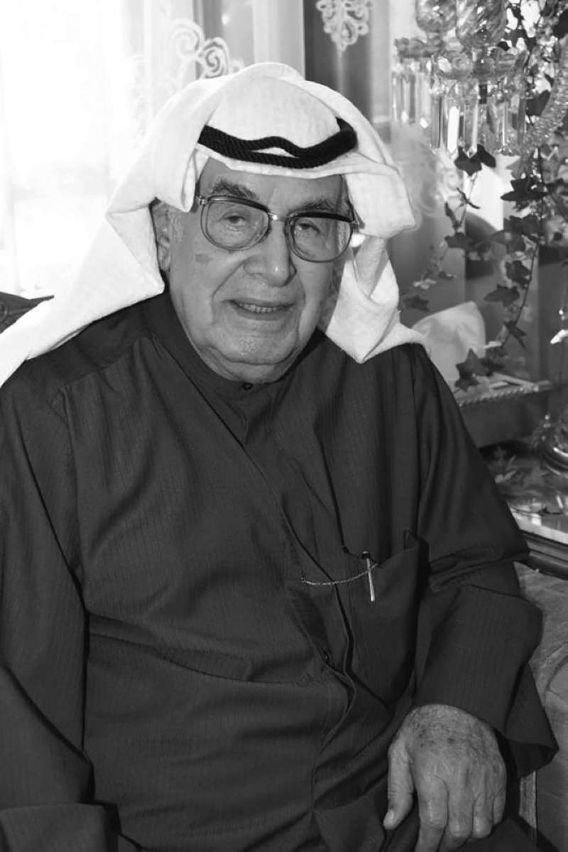 


الراحل العم عبدالعزيز الفليج 