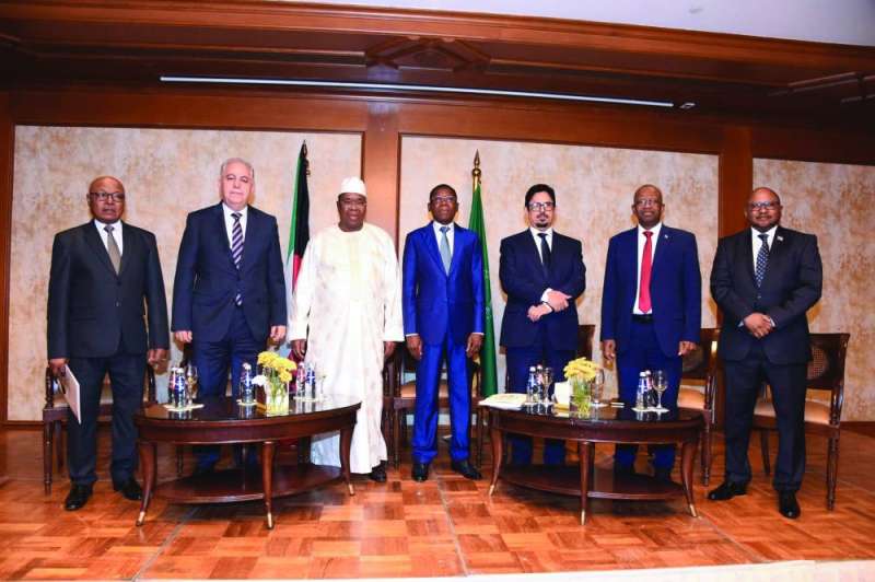 السفراء المشاركون في المؤتمر 