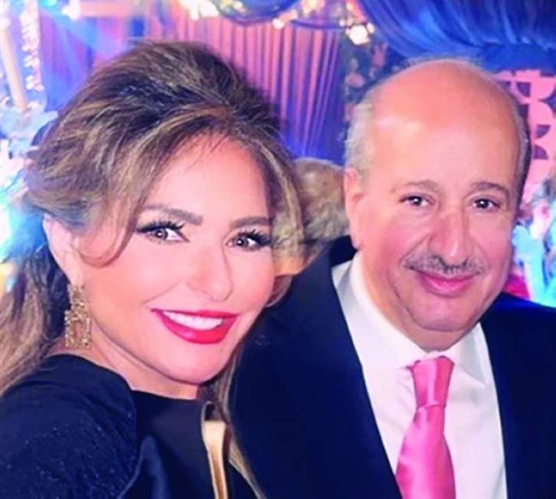 


عامر الصبّاح وصابرين خلال حضورهما زفاف ريم سامي 