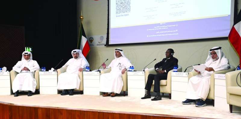 المتحدثون في الندوة 	(تصوير نايف العقلة) 