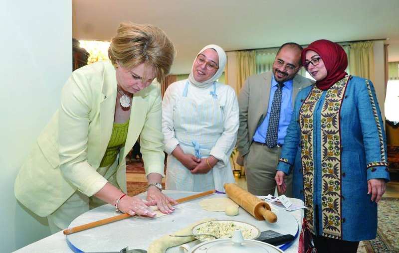 


تجهيز أحد الأطباق 