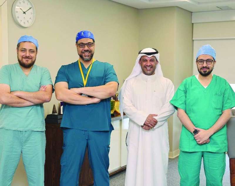 


مدير المستشفى الدكتور علي المطيري متوسطاً الدكتور عويض المطيري والدكتور ماجد الشاهين والدكتور محمد عيد 