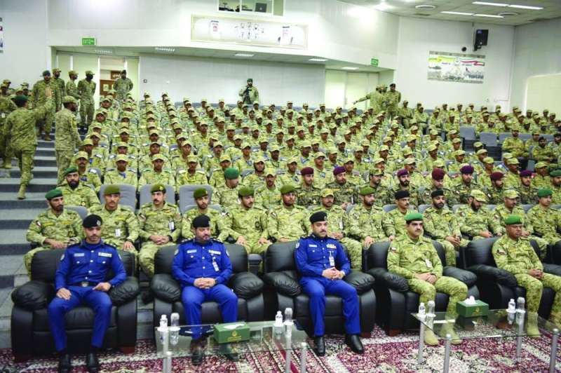 الحضور خلال الندوة