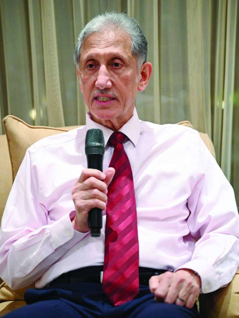 


الرفاعي متحدثاً 