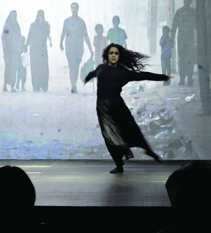 مشهد تعبيري من «الحكاية الفلسطينية»