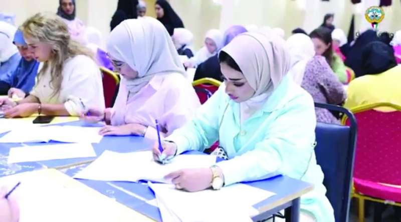 جانب من تصحيح اختباري الرياضيات واللغة الفرنسية